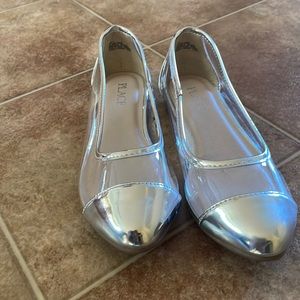 GIRLS BRAND NEW FLATS! Color Clear with Silver!
